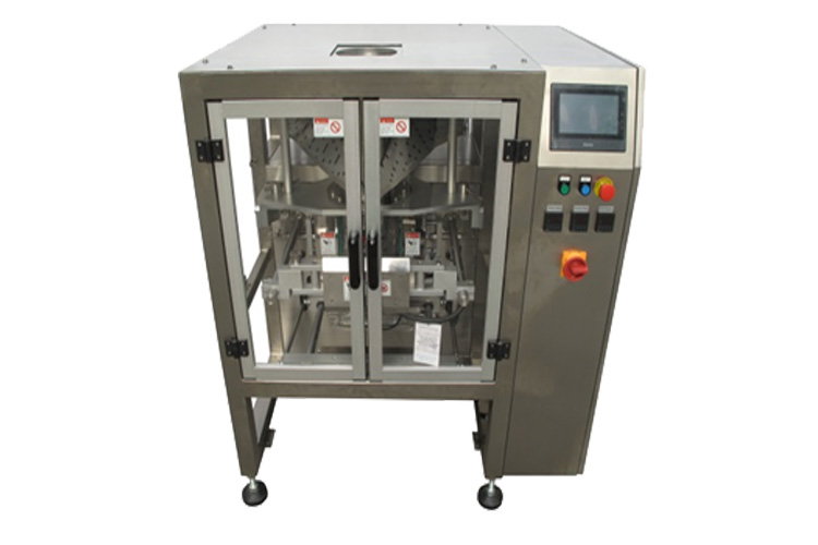 Big Volume Pillow Pack Vertical Packing Machine PM-720 / PM-620 / PM-520 / PM-430